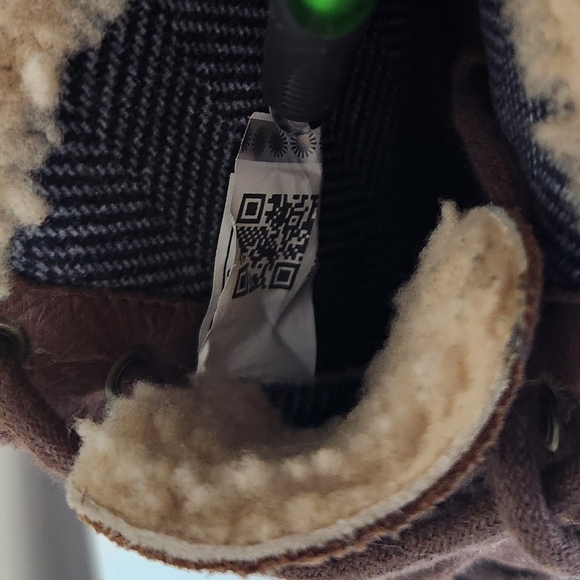 UGG Uptown Zea Brown Leather Shearling Wedge Boots-Size 9 - Picture 14 of 15